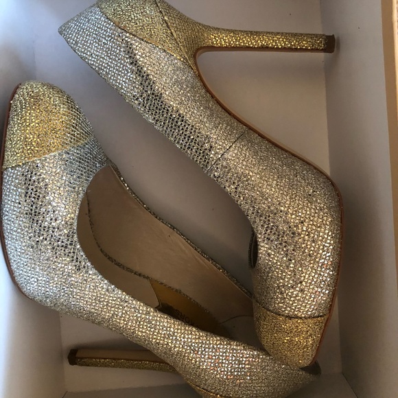 Michael Kors Pumps - Picture 3 of 3